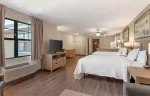 Deluxe Studio - 2 Queen Beds