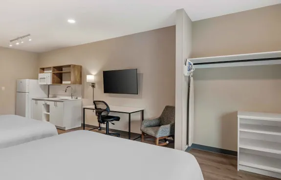 Studio Suite - 2 Queen Beds